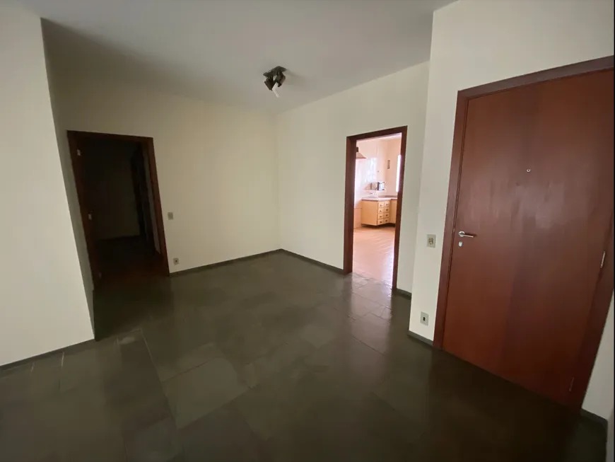 Apartamento Amplo, de 140m², no Centro de Ribeirão Preto com 3 Quartos e Suíte por R$ 365 Mil!