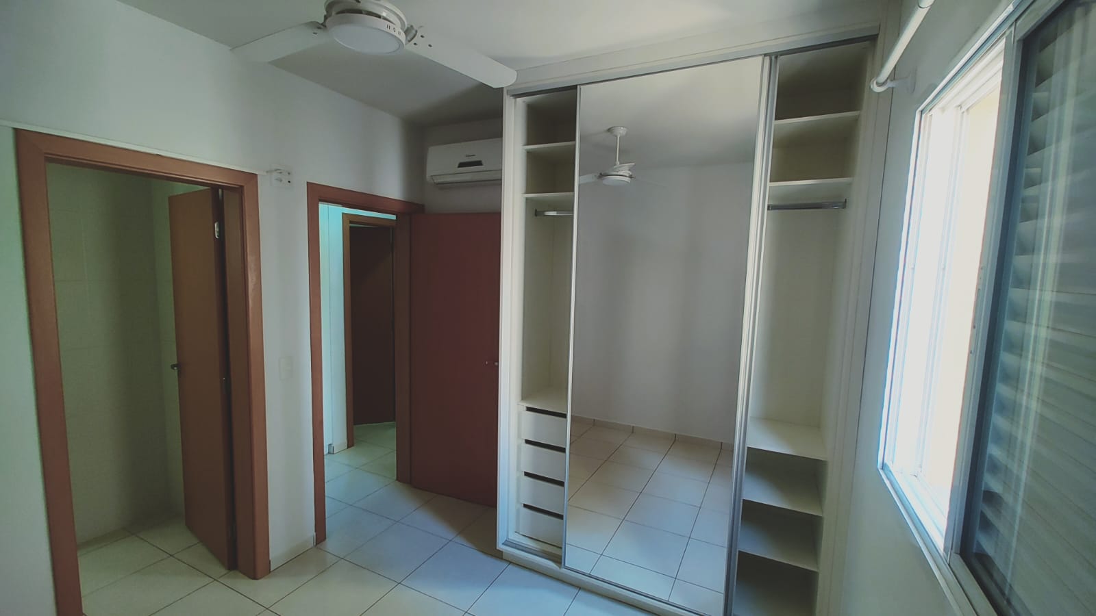 Apartamento à Venda, 02 dormitórios sendo 01 suíte, 02 vagas de garagem, Jardim Nova Aliança, Ribeirão Preto - SP