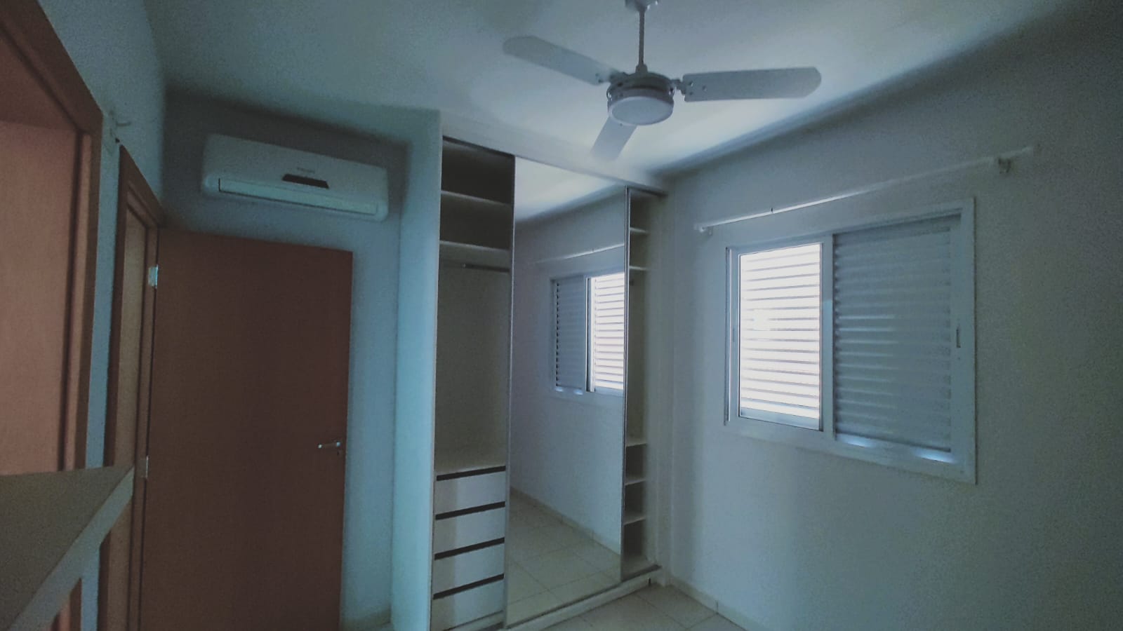Apartamento à Venda, 02 dormitórios sendo 01 suíte, 02 vagas de garagem, Jardim Nova Aliança, Ribeirão Preto - SP