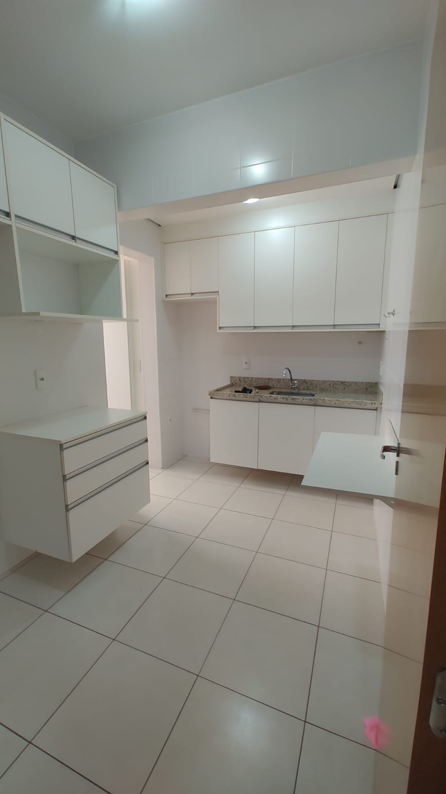 Apartamento à Venda, 02 dormitórios sendo 01 suíte, 02 vagas de garagem, Jardim Nova Aliança, Ribeirão Preto - SP