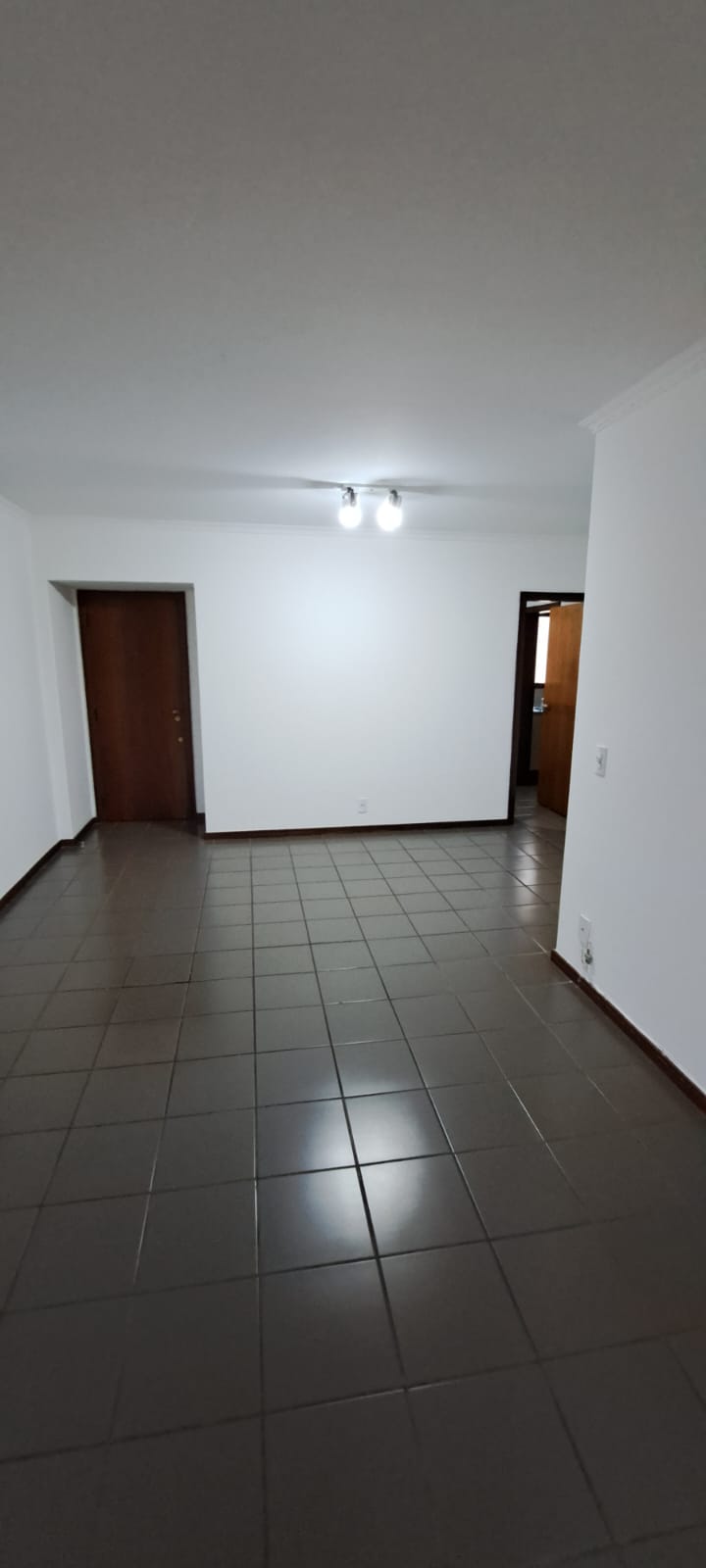 Apartamento 3 Quartos no Centro de Ribeirão Preto – 103m², Suíte e 1 Vaga – R$ 340 Mil!