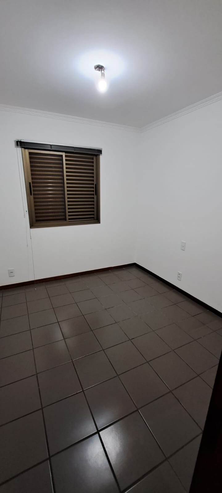 Apartamento 3 Quartos no Centro de Ribeirão Preto – 103m², Suíte e 1 Vaga – R$ 340 Mil!
