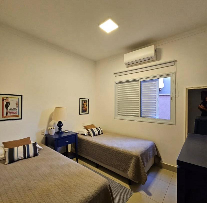 Casa Térrea em Condomínio de Alto Padrão – 3 Suítes, Piscina e Gourmet – 167m²!