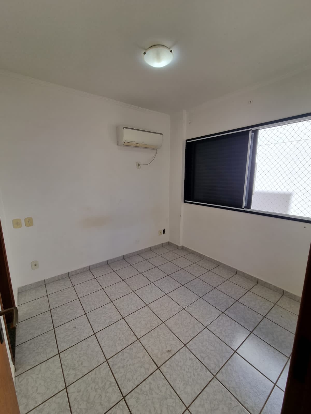 Apartamento de 65m² na Vila Ana Maria – 2 Dorms (1 Suíte), 2 Vagas e Elevador por R$280 Mil!