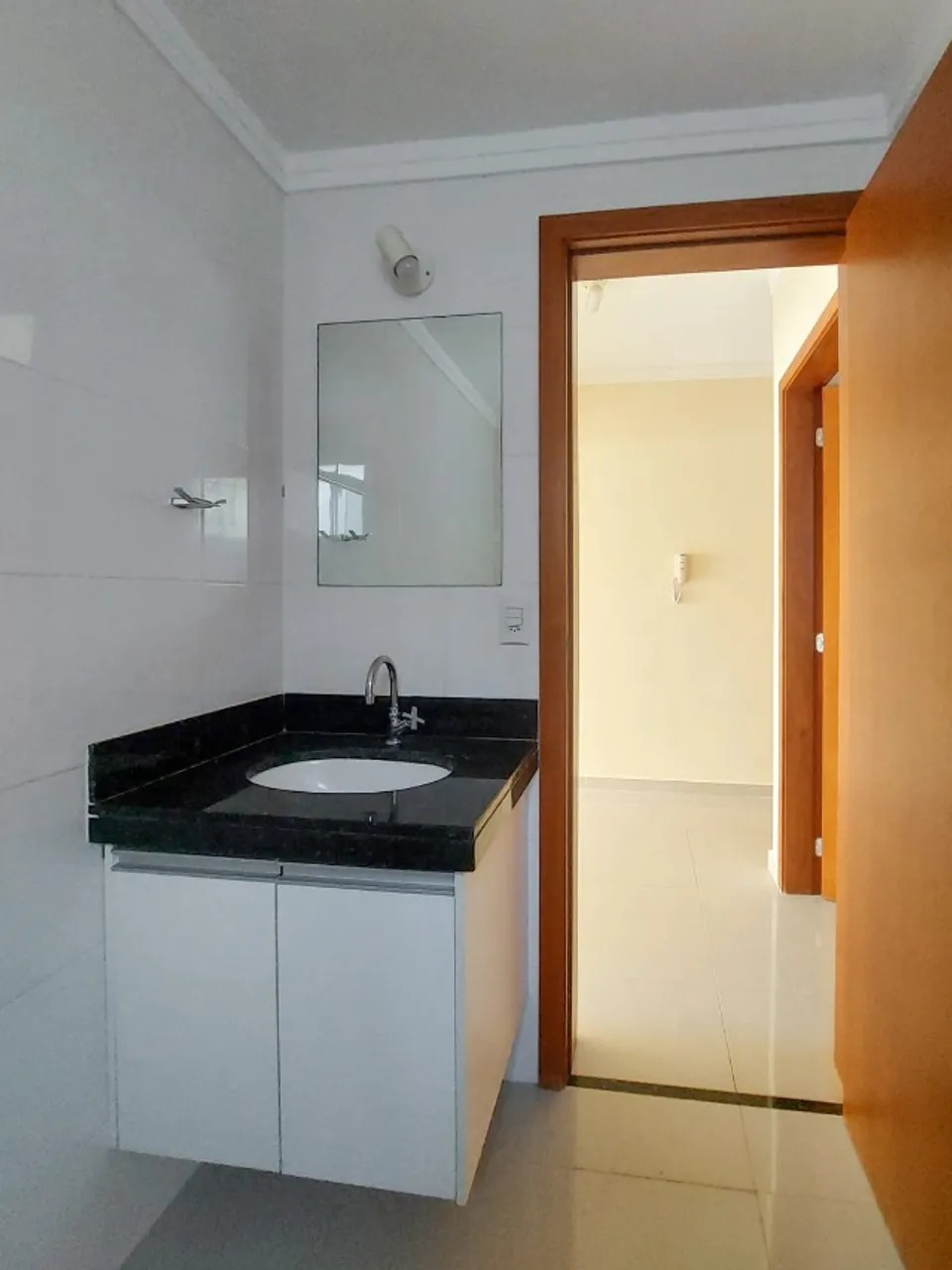 Apto Nova Aliança, 1 dorm, prédio com Elevador, sacada, ar cond. R$ 257mil