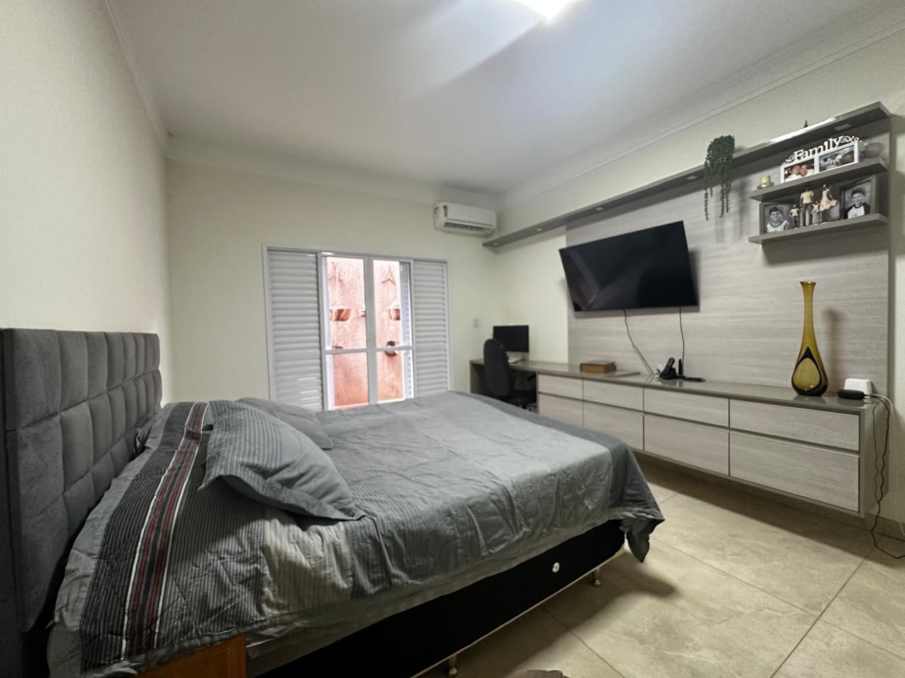 Casa térrea à venda, 264m², 03 suítes, Cidade Universitária, Ribeirão Preto, SP