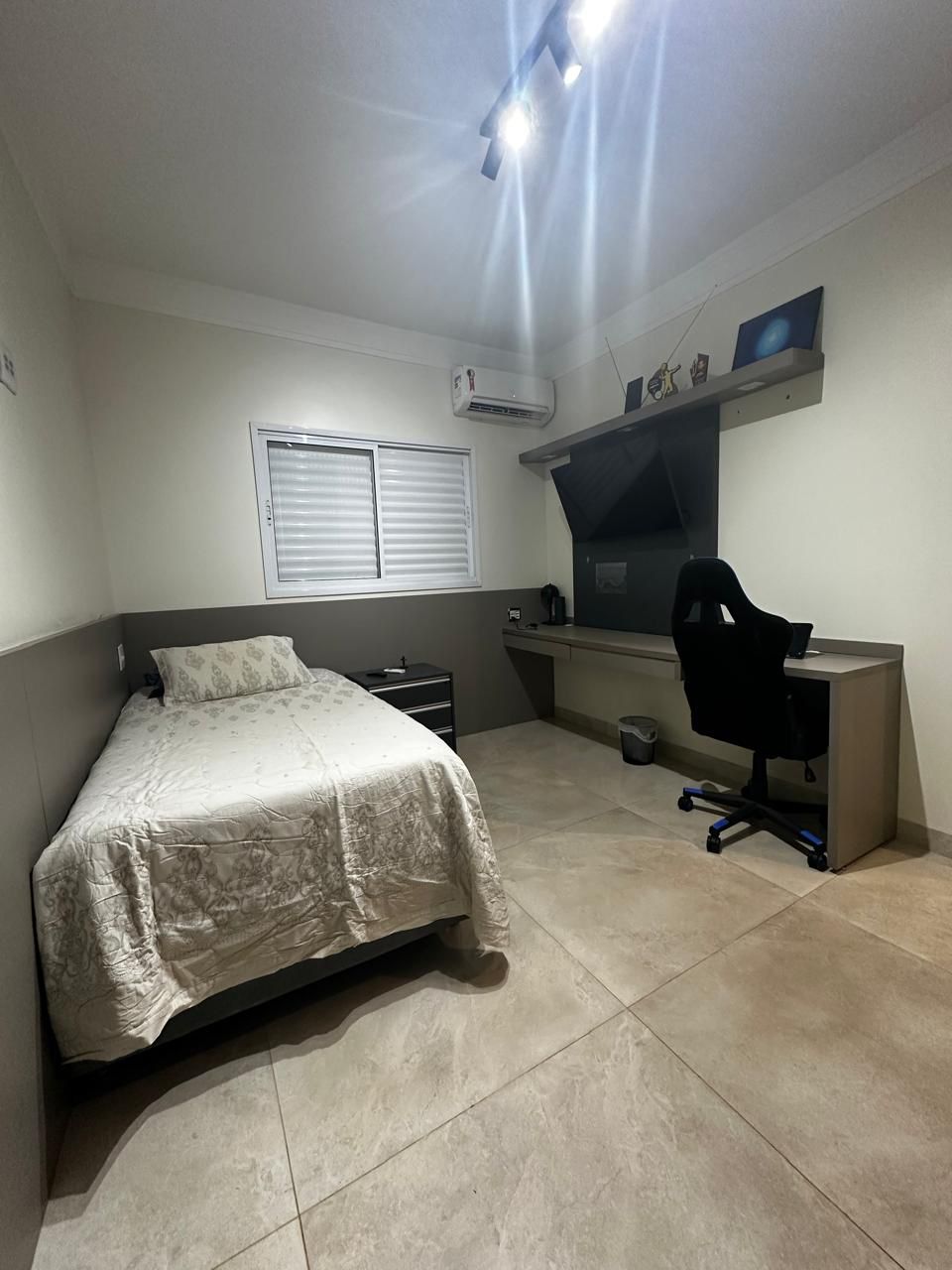 Casa térrea à venda, 264m², 03 suítes, Cidade Universitária, Ribeirão Preto, SP