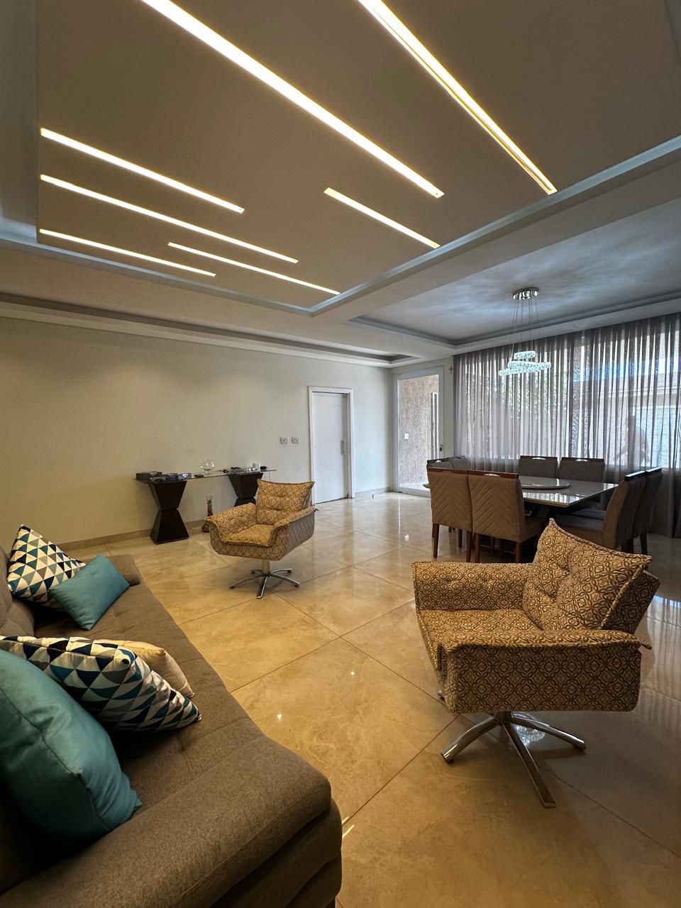 Casa térrea à venda, 264m², 03 suítes, Cidade Universitária, Ribeirão Preto, SP