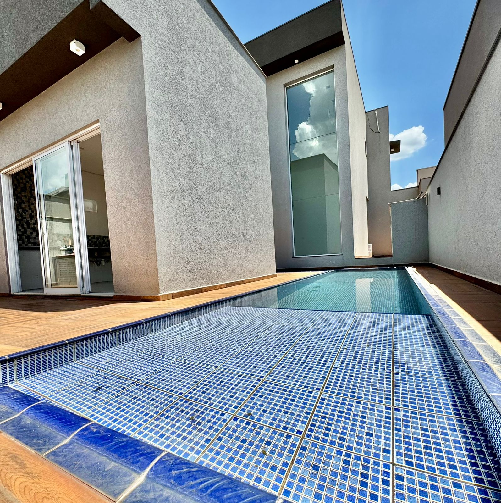 Condomínio San Marco, 3 suítes, piscina, armários, pronta pra morar