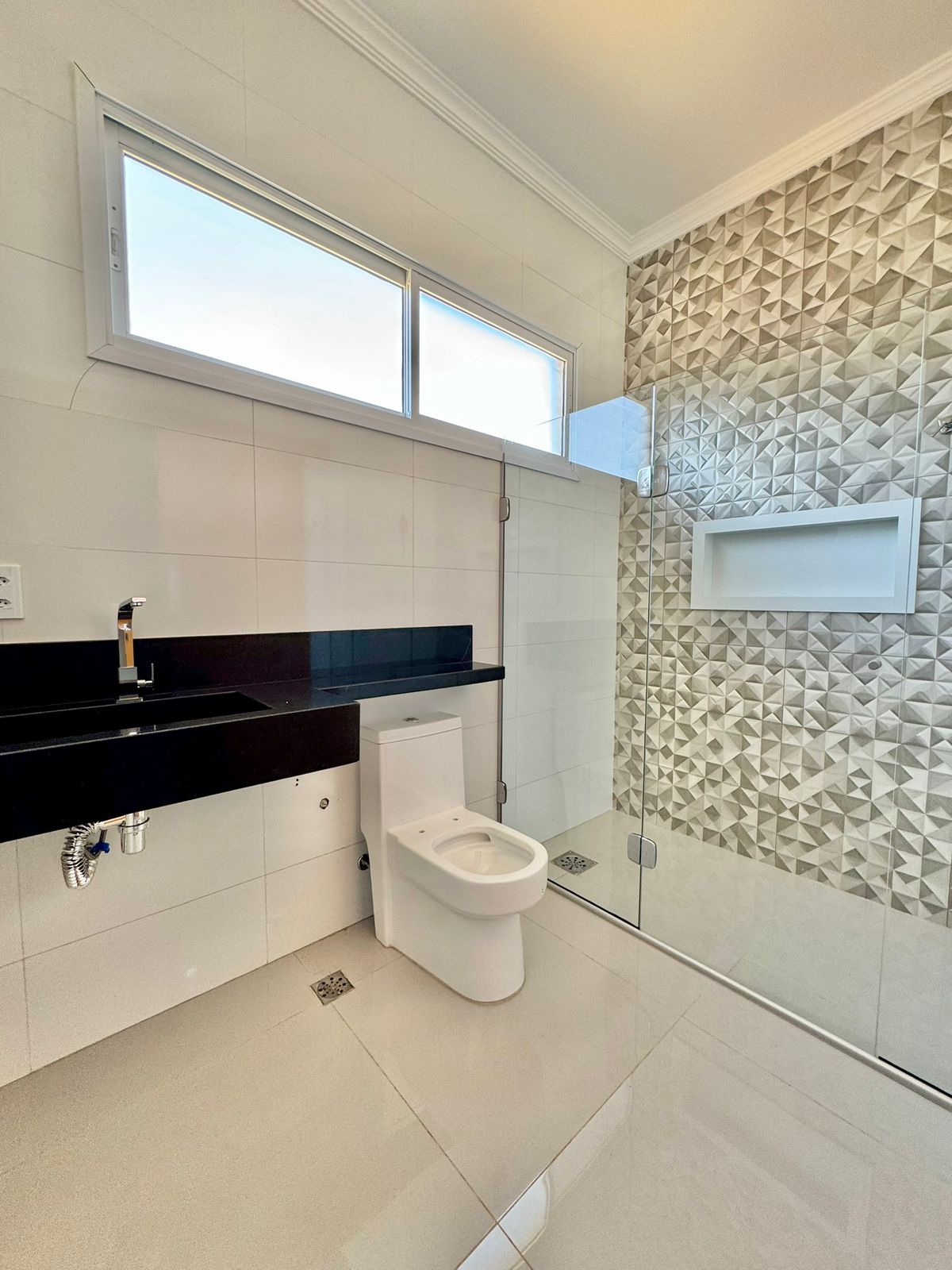 Condomínio San Marco, 3 suítes, piscina, armários, pronta pra morar