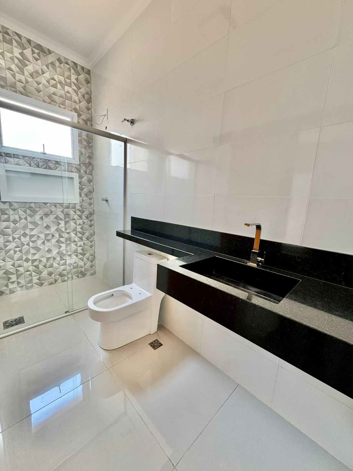 Condomínio San Marco, 3 suítes, piscina, armários, pronta pra morar