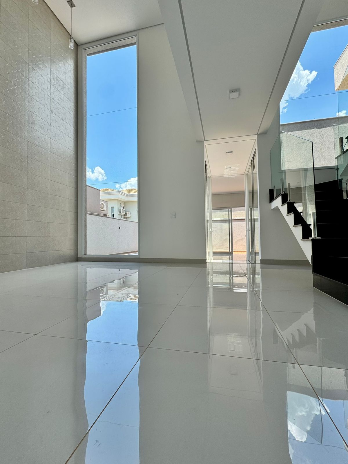 Condomínio San Marco, 3 suítes, piscina, armários, pronta pra morar