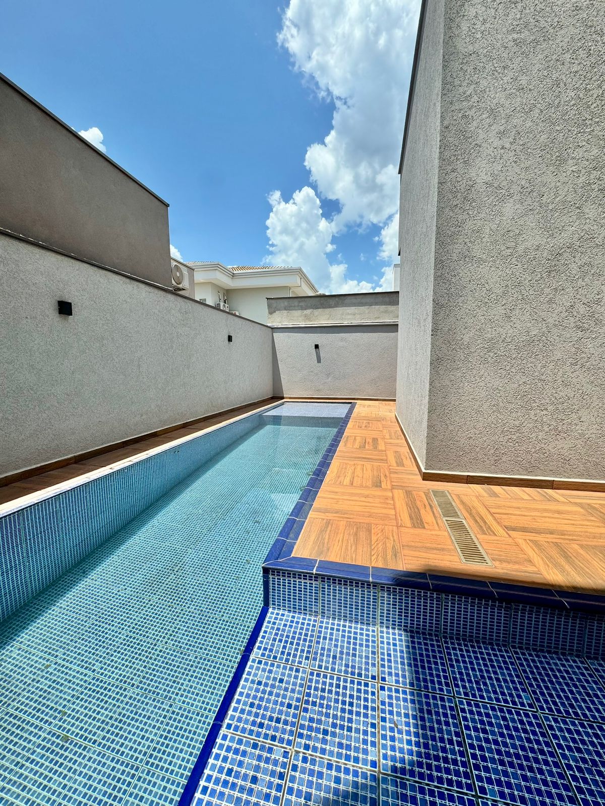 Condomínio San Marco, 3 suítes, piscina, armários, pronta pra morar