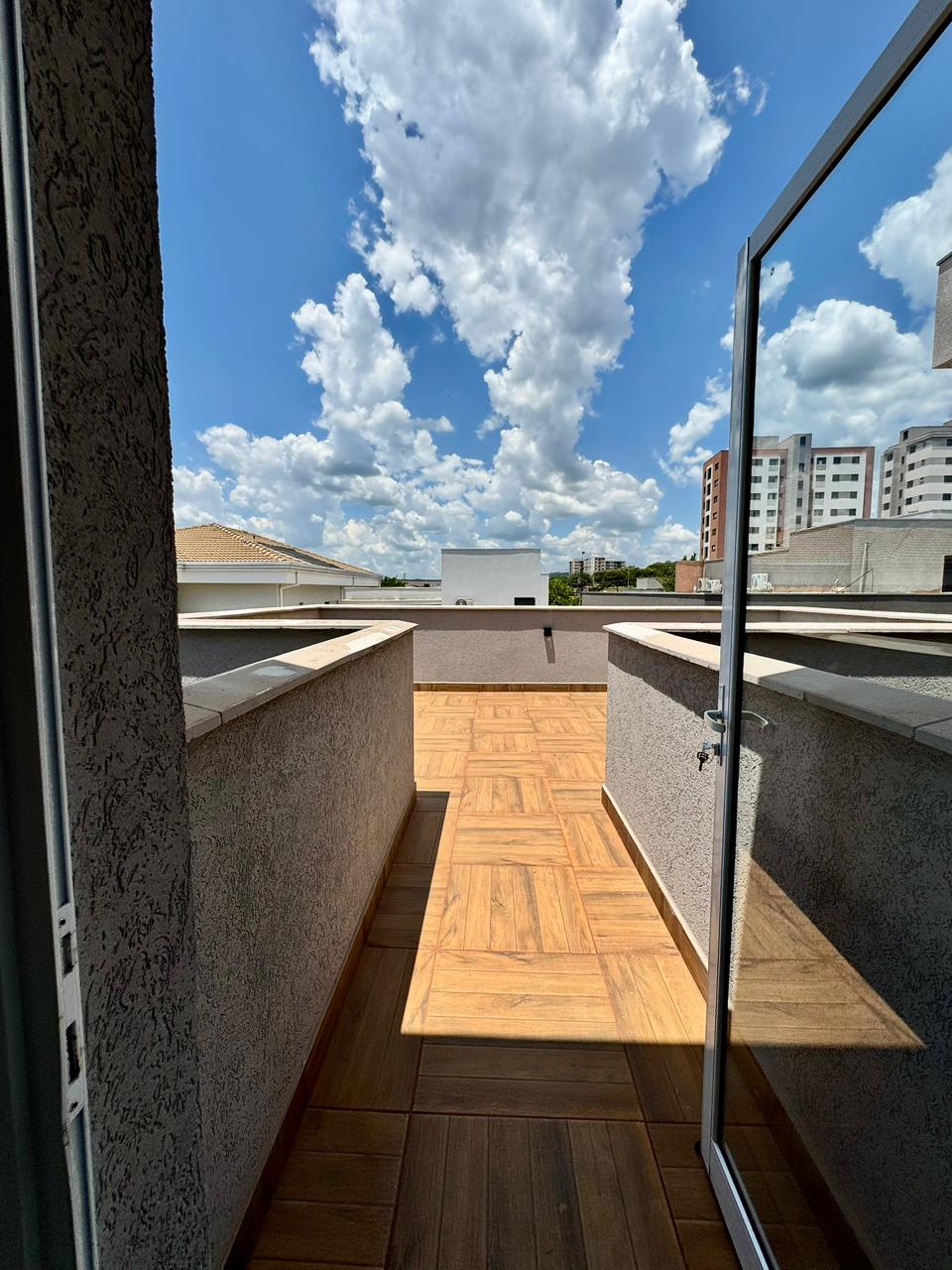 Condomínio San Marco, 3 suítes, piscina, armários, pronta pra morar