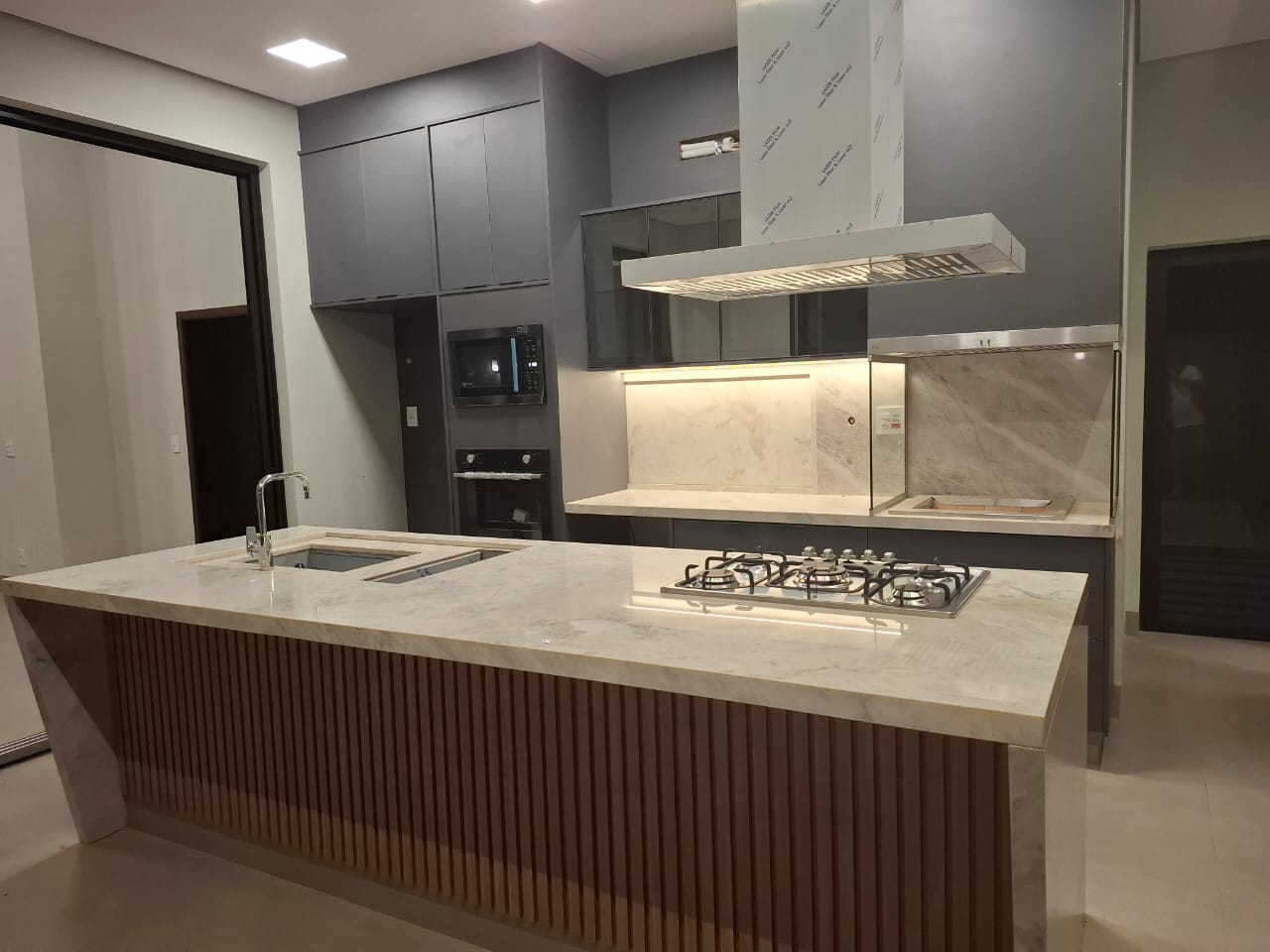Casa à venda, 04 dormitórios, 200m², Terras de Siena, Vila do Golfe, Ribeirão Preto, SP