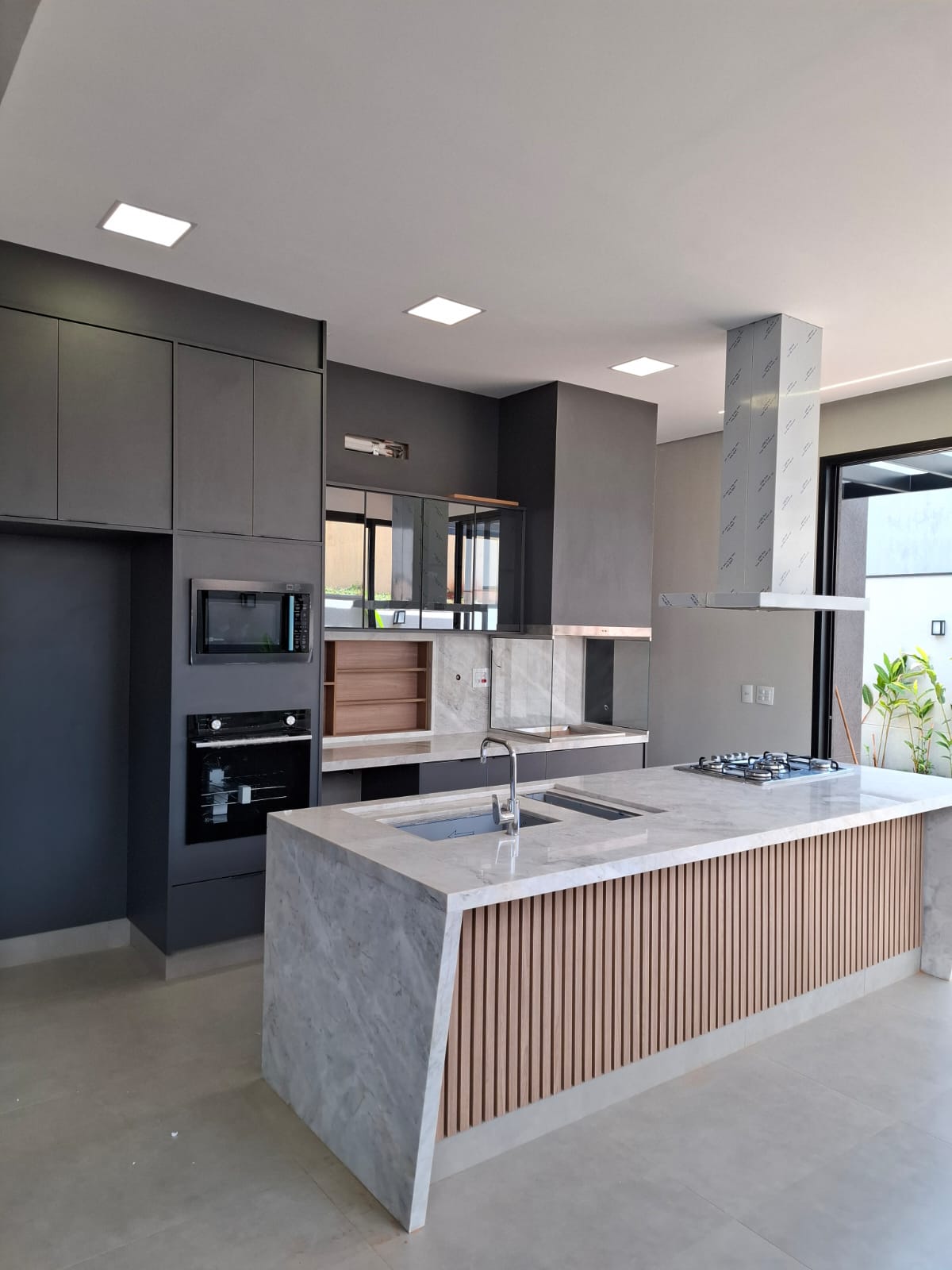 Casa à venda, 04 dormitórios, 200m², Terras de Siena, Vila do Golfe, Ribeirão Preto, SP