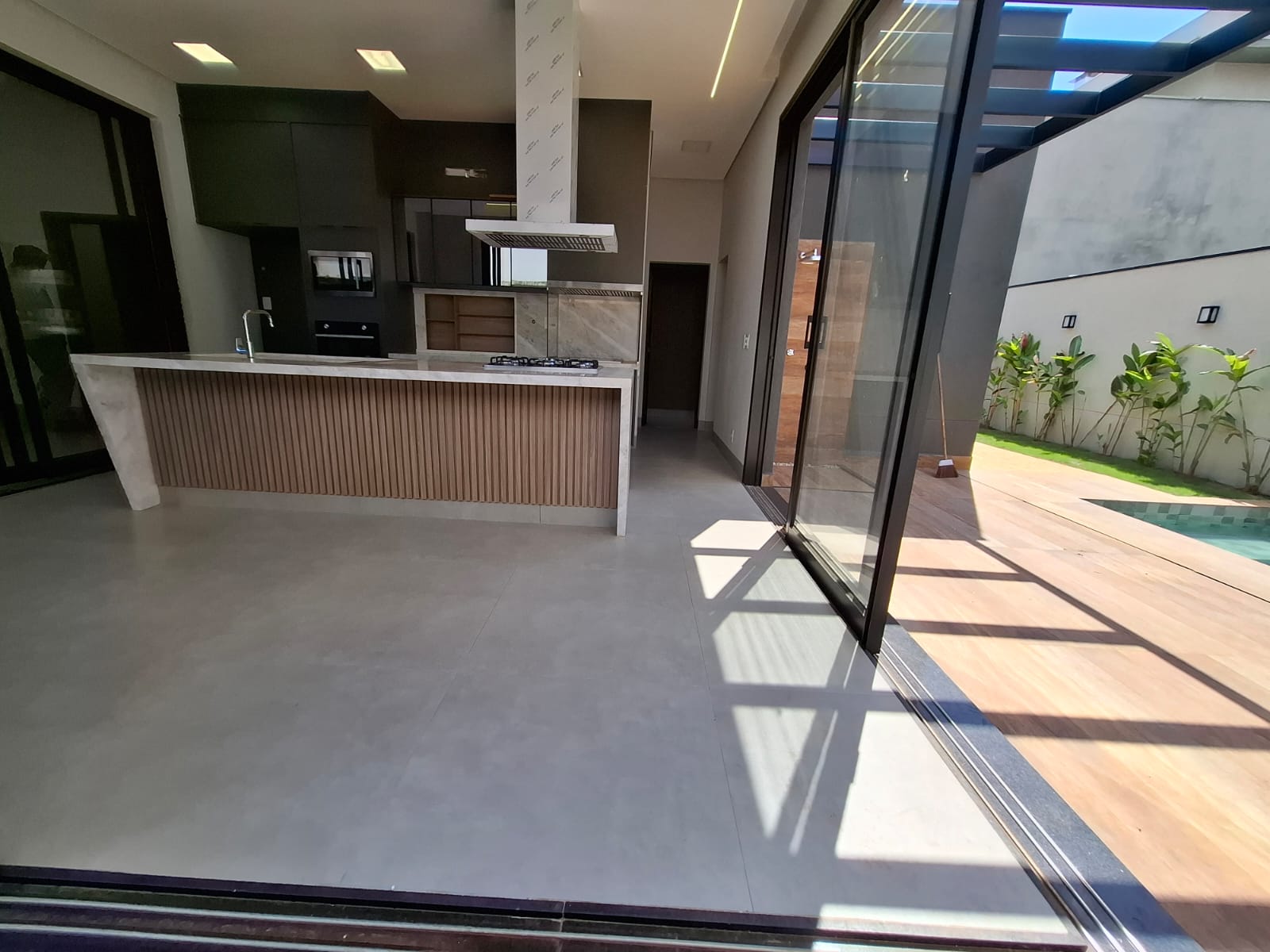 Casa à venda, 04 dormitórios, 200m², Terras de Siena, Vila do Golfe, Ribeirão Preto, SP