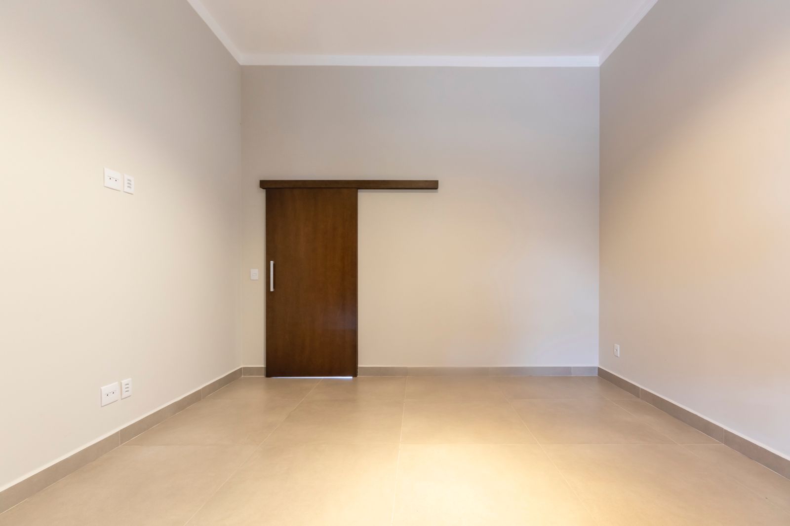Casa à venda, 03 suítes, 145m², Terras de San Gabriel, Bonfim Paulista - SP