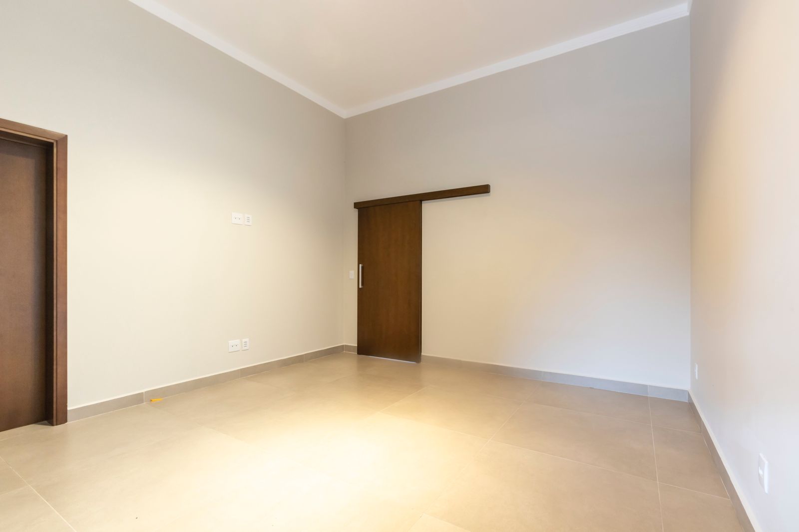 Casa à venda, 03 suítes, 145m², Terras de San Gabriel, Bonfim Paulista - SP