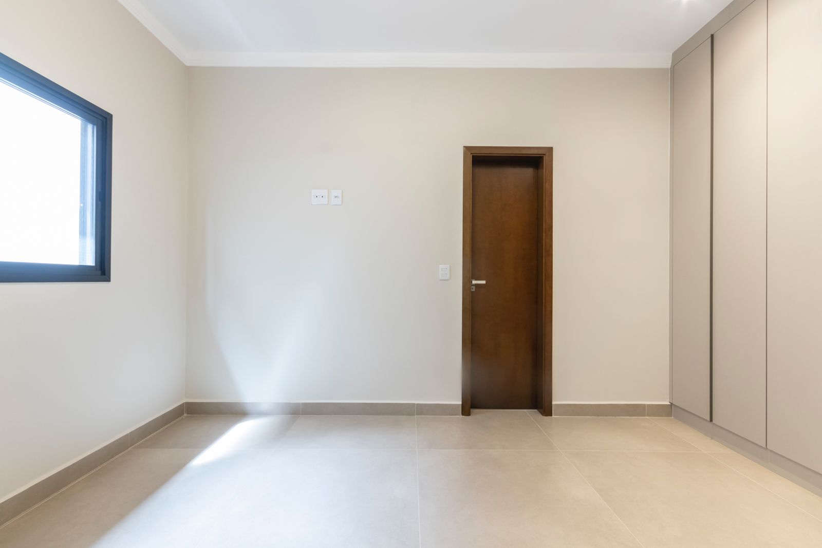 Casa à venda, 03 suítes, 145m², Terras de San Gabriel, Bonfim Paulista - SP