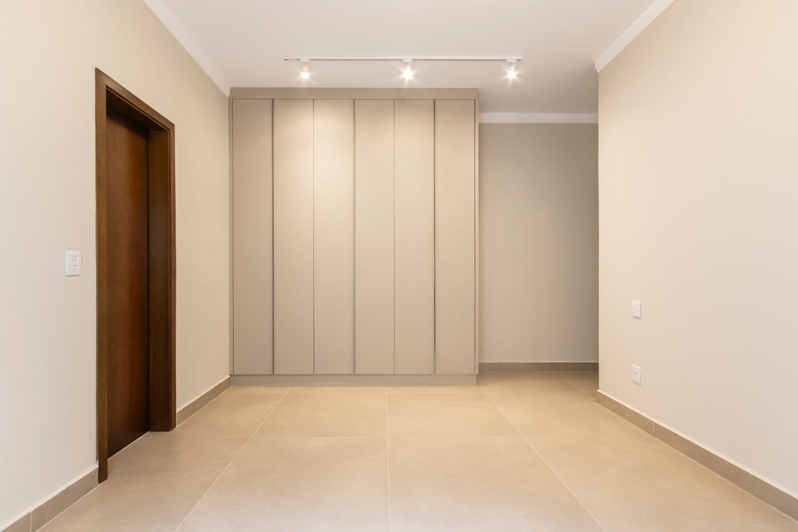 Casa à venda, 03 suítes, 145m², Terras de San Gabriel, Bonfim Paulista - SP