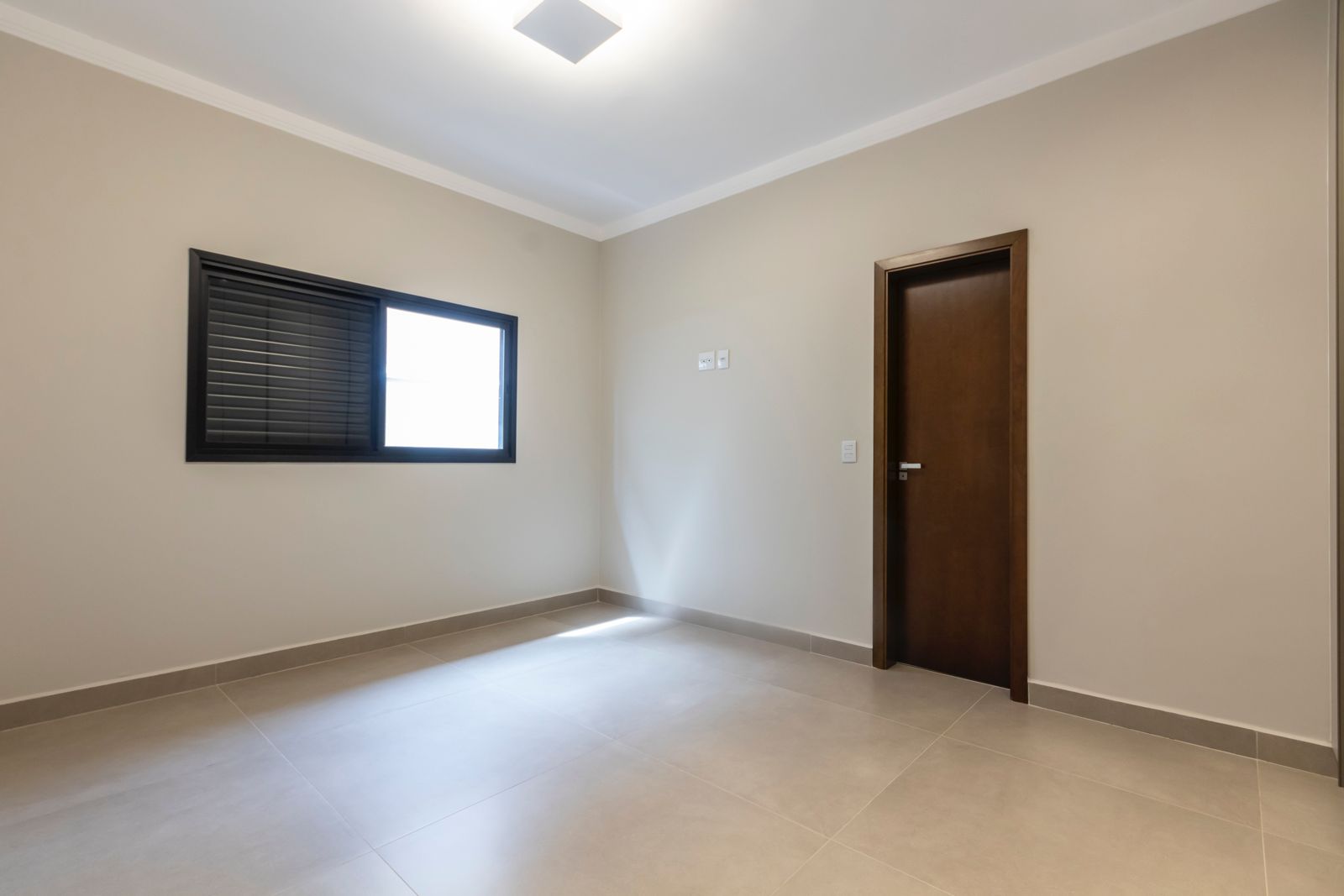 Casa à venda, 03 suítes, 145m², Terras de San Gabriel, Bonfim Paulista - SP