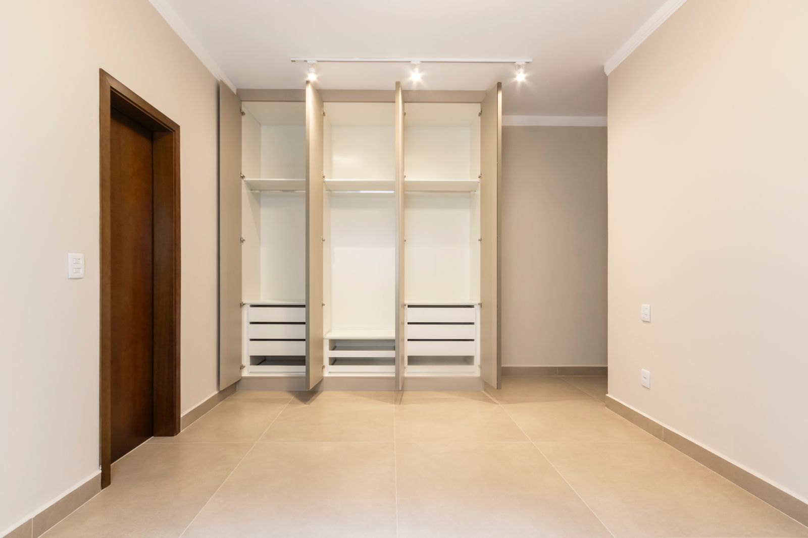 Casa à venda, 03 suítes, 145m², Terras de San Gabriel, Bonfim Paulista - SP