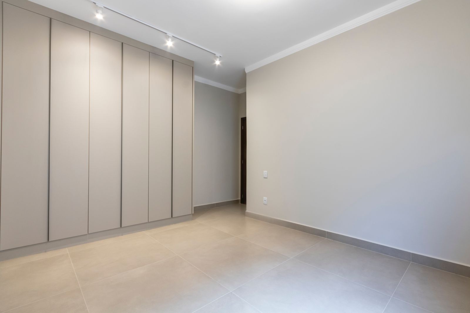 Casa à venda, 03 suítes, 145m², Terras de San Gabriel, Bonfim Paulista - SP