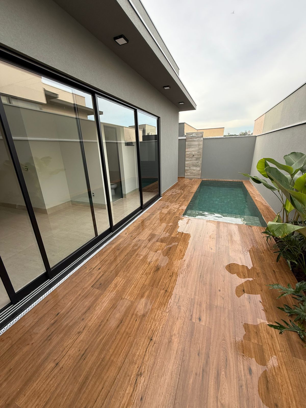 Casa em condomínio à venda, 03 suítes, 150m², Ilha Gênova, San Marco II, Bonfim Paulista, SP