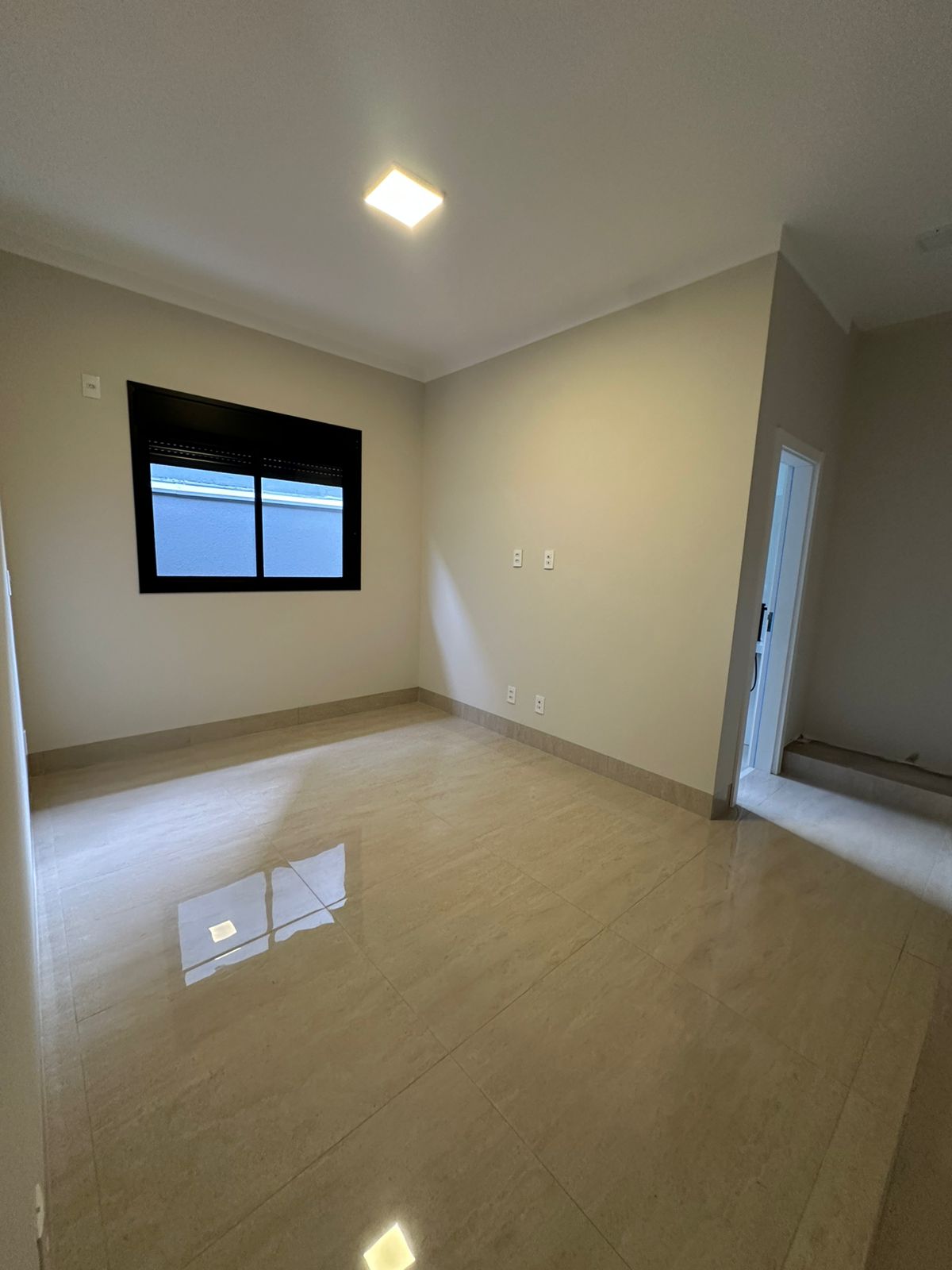Casa em condomínio à venda, 03 suítes, 150m², Ilha Gênova, San Marco II, Bonfim Paulista, SP