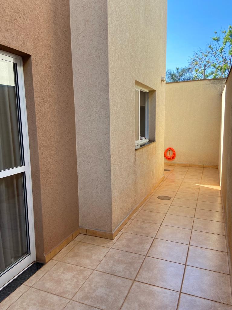 Apartamento térreo à venda, 60m², 02 dormitórios sendo 01 suíte, Edifício Portinari, Jardim Botânico, Ribeirão Preto, SP
