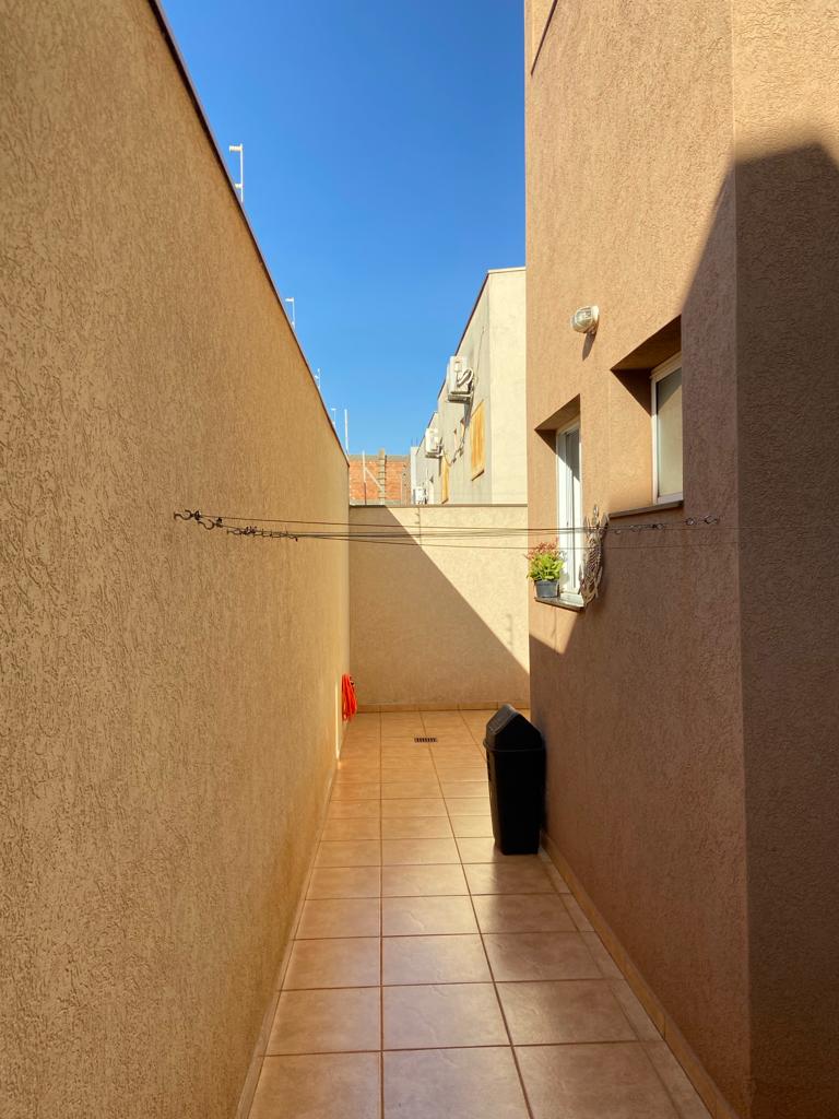 Apartamento térreo à venda, 60m², 02 dormitórios sendo 01 suíte, Edifício Portinari, Jardim Botânico, Ribeirão Preto, SP