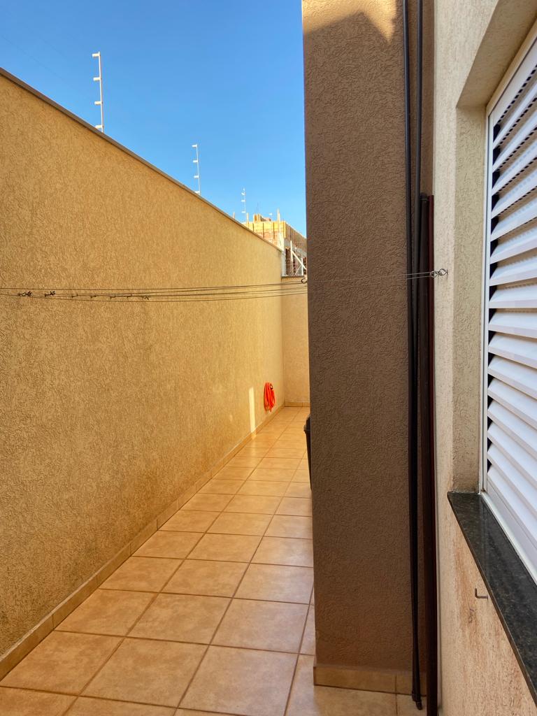 Apartamento térreo à venda, 60m², 02 dormitórios sendo 01 suíte, Edifício Portinari, Jardim Botânico, Ribeirão Preto, SP