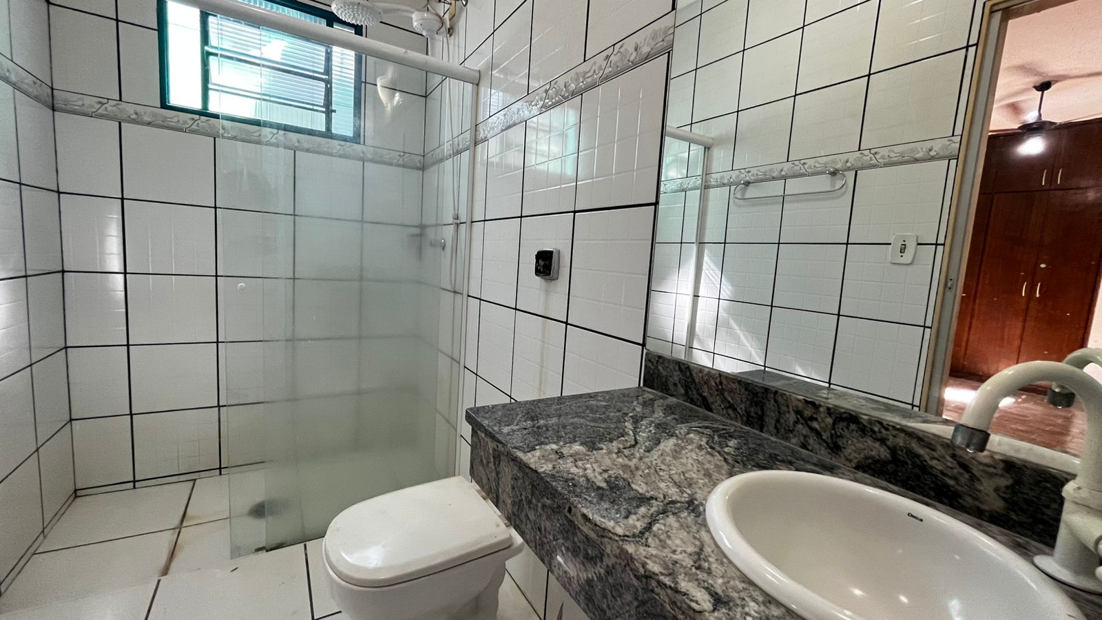 Casa à Venda no Parque Anhanguera – 3 Quartos e 2 Vagas