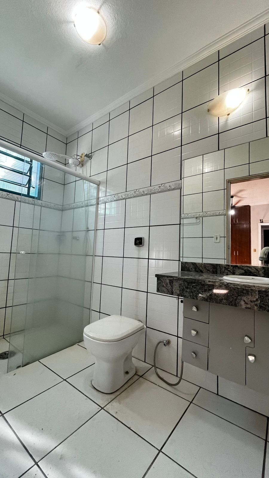 Casa à Venda no Parque Anhanguera – 3 Quartos e 2 Vagas