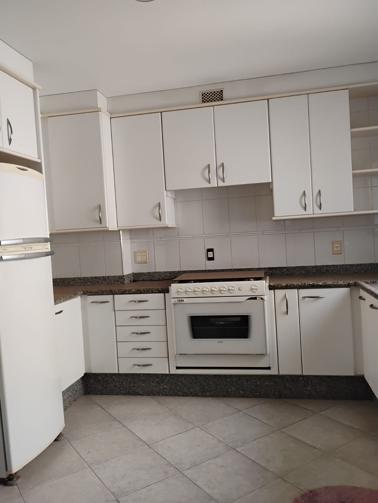 Apartamento à Venda no Higienópolis (centro) com 4 Dorms e 153 m²