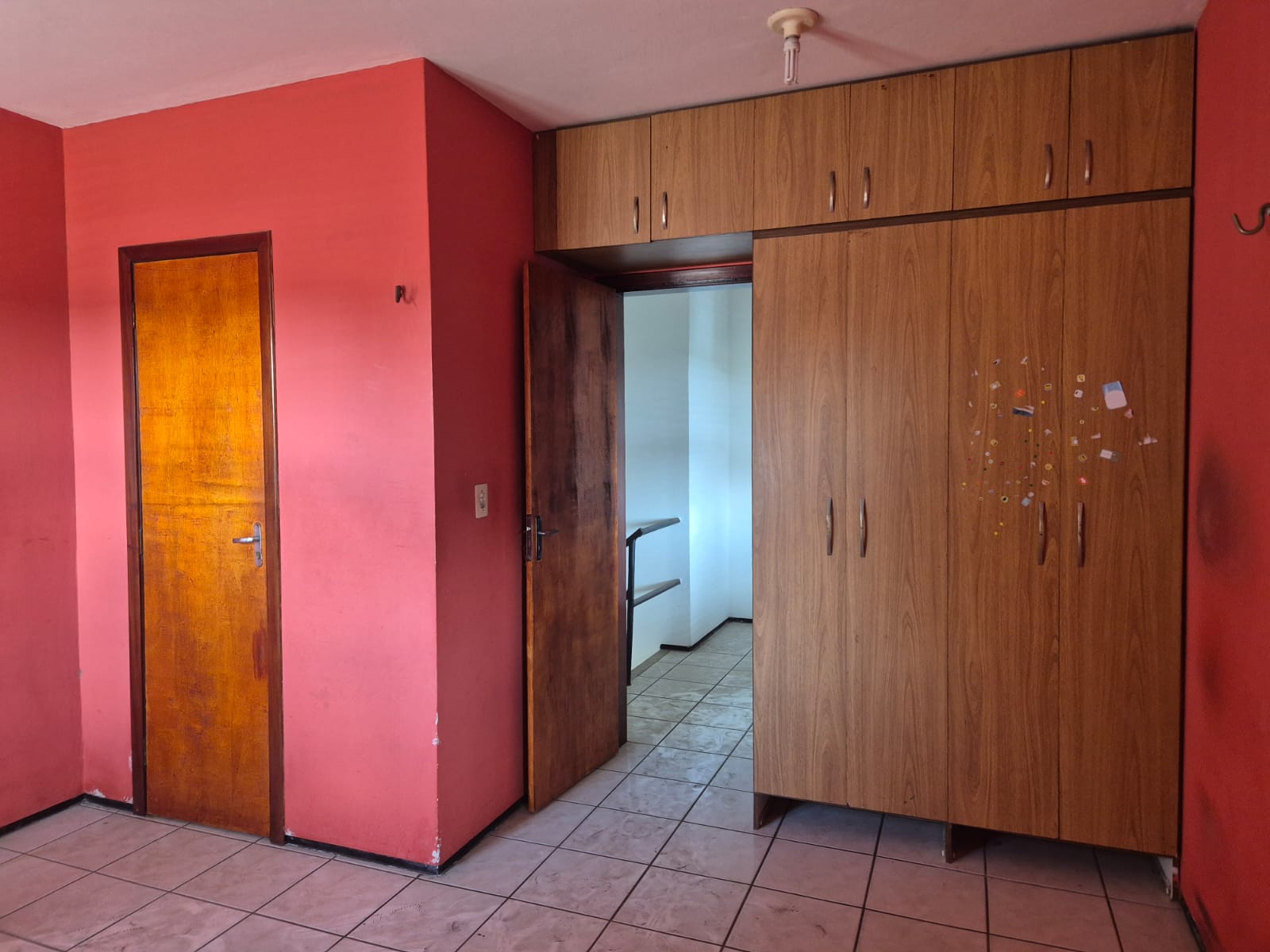 Excelente Casa Duplex - Henrique Jorge