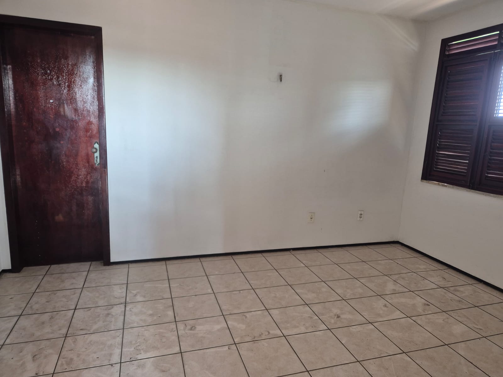 Excelente Casa Duplex - Henrique Jorge