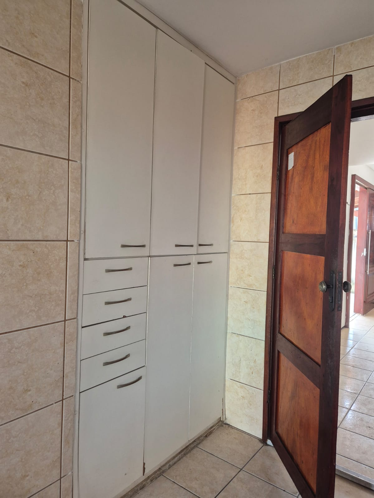 Excelente Casa Duplex - Henrique Jorge