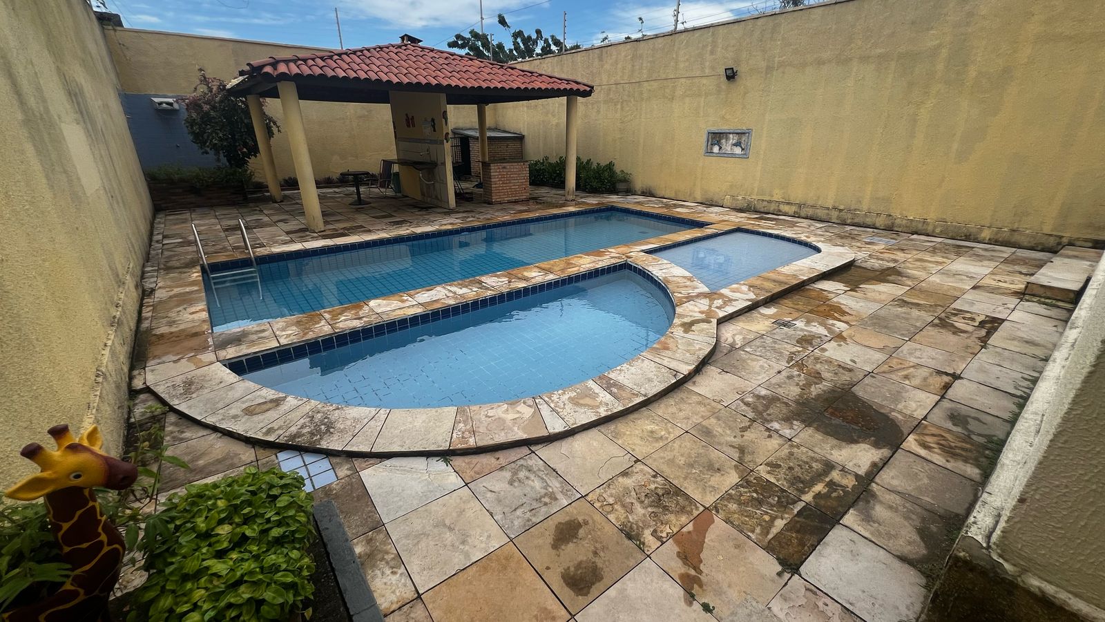 Apartamento TERREO impecável no Conjunto José Walter