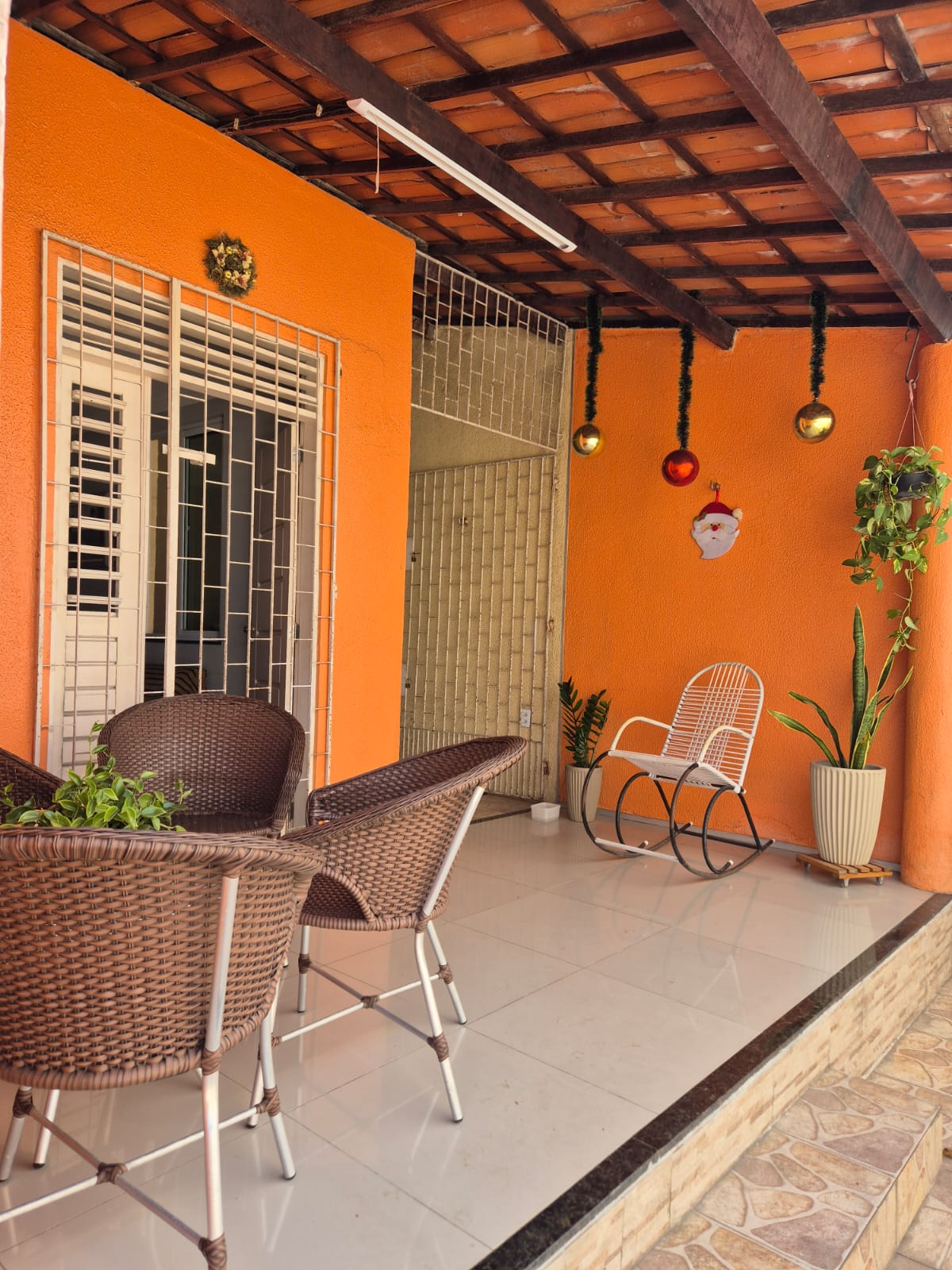 Excelente Casa Plana + Ponto Comercial - 5 Quartos 