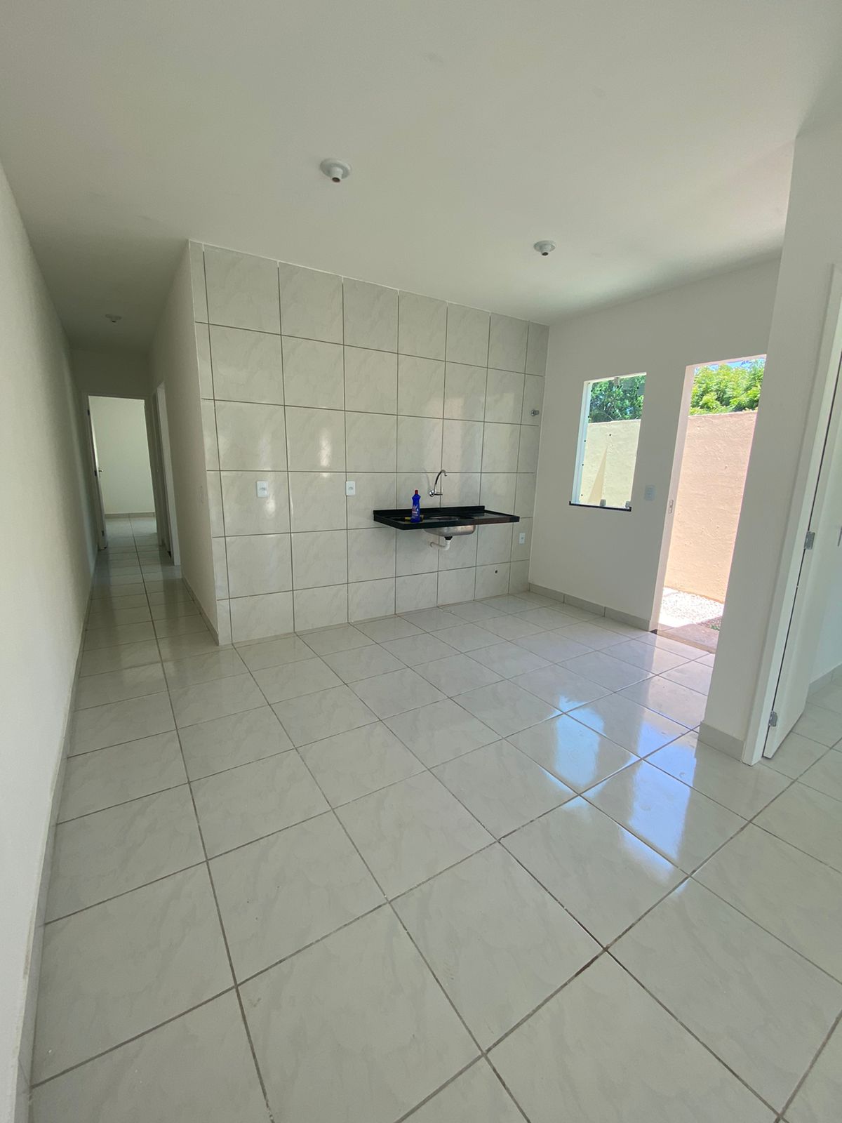 Linda casa com Deck e Piscina no Guajiru - Caucaia