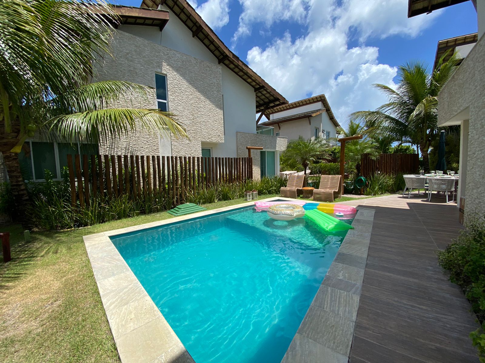 Casa com 4 suítes Muro Alto - Porto de Galinhas 