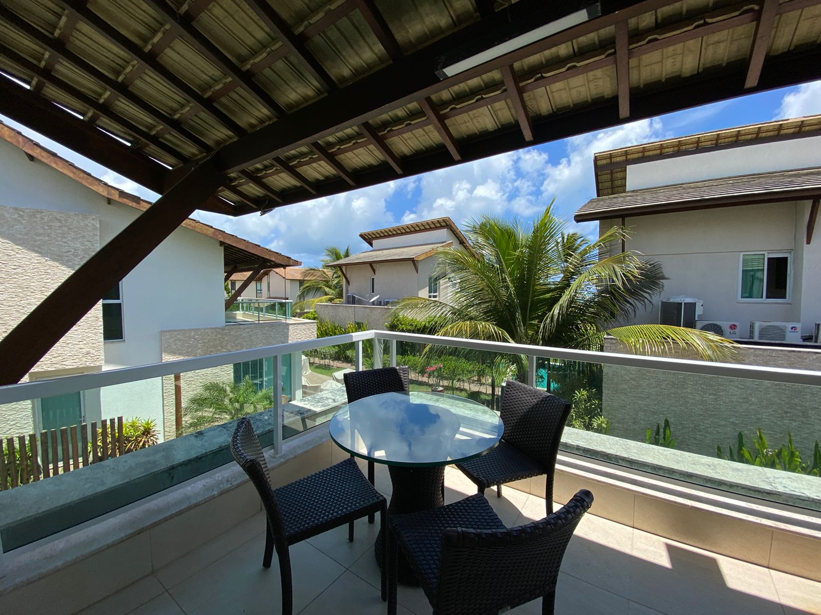 Casa com 4 suítes Muro Alto - Porto de Galinhas 