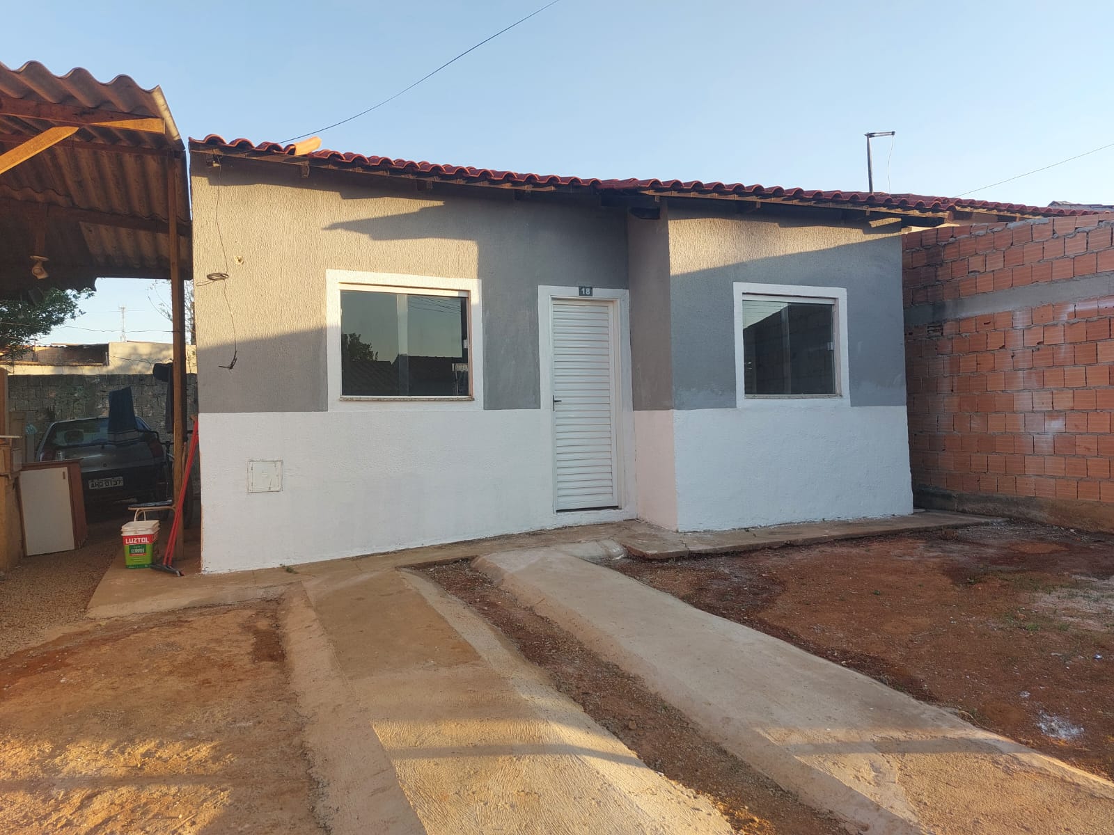 Casa à Venda em Luziânia – 2 Quartos, 2 Vagas, Aceitando financiamento