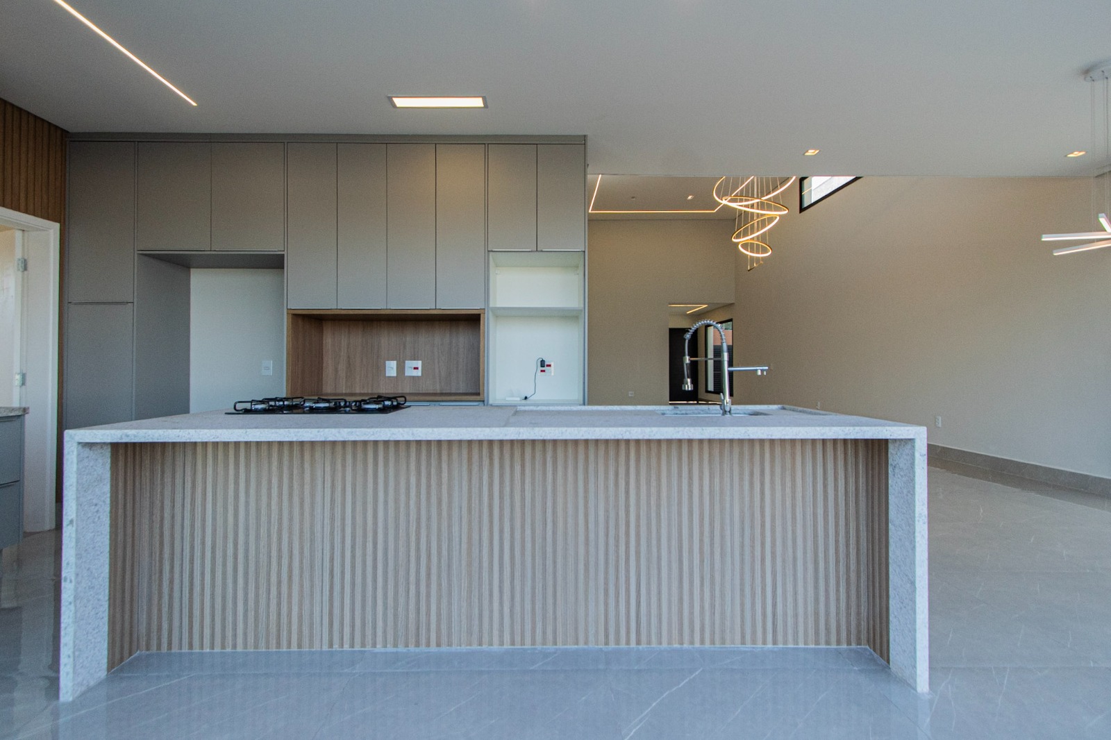Casa térrea com 4 suítes à venda, 237m² por R$ 2.990.000 – Alphaville Castello – Itu/Sorocaba