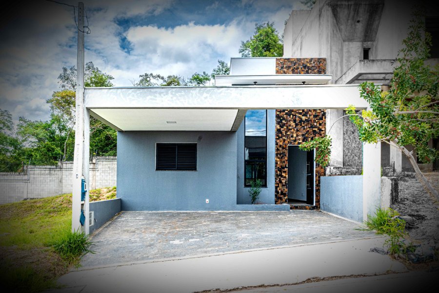 Casa térrea nova com 3 dormitórios e piscina à venda no Horto Florestal Villagio – Sorocaba/SP