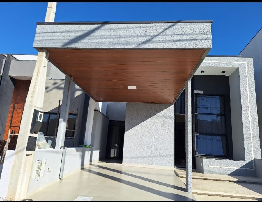 Casa térrea com suíte master e vista para mata à venda no Vale Azul Residencial – Votorantim/SP