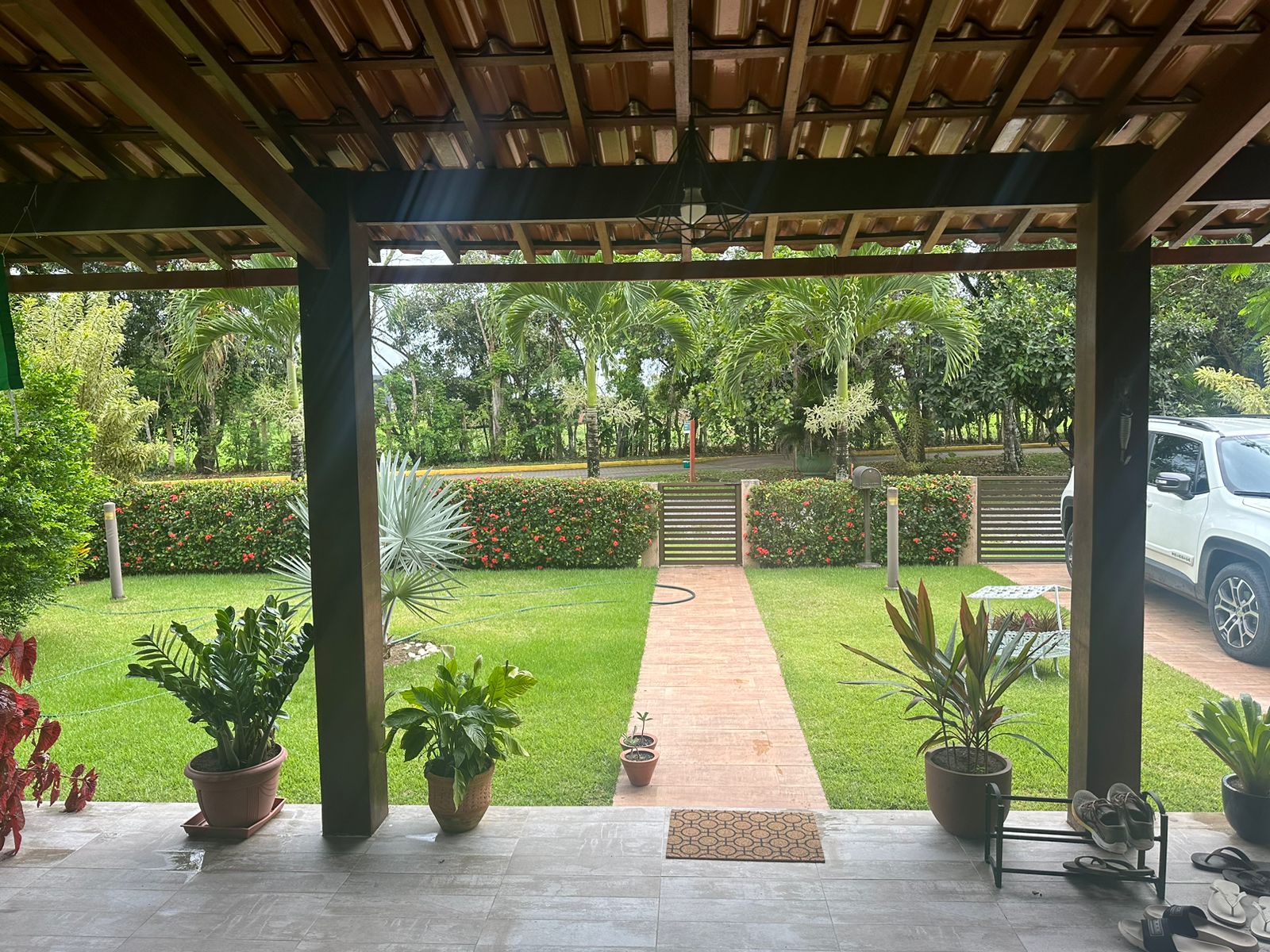 CASA VENDA - CLUBE CAMPO ALVORADA 