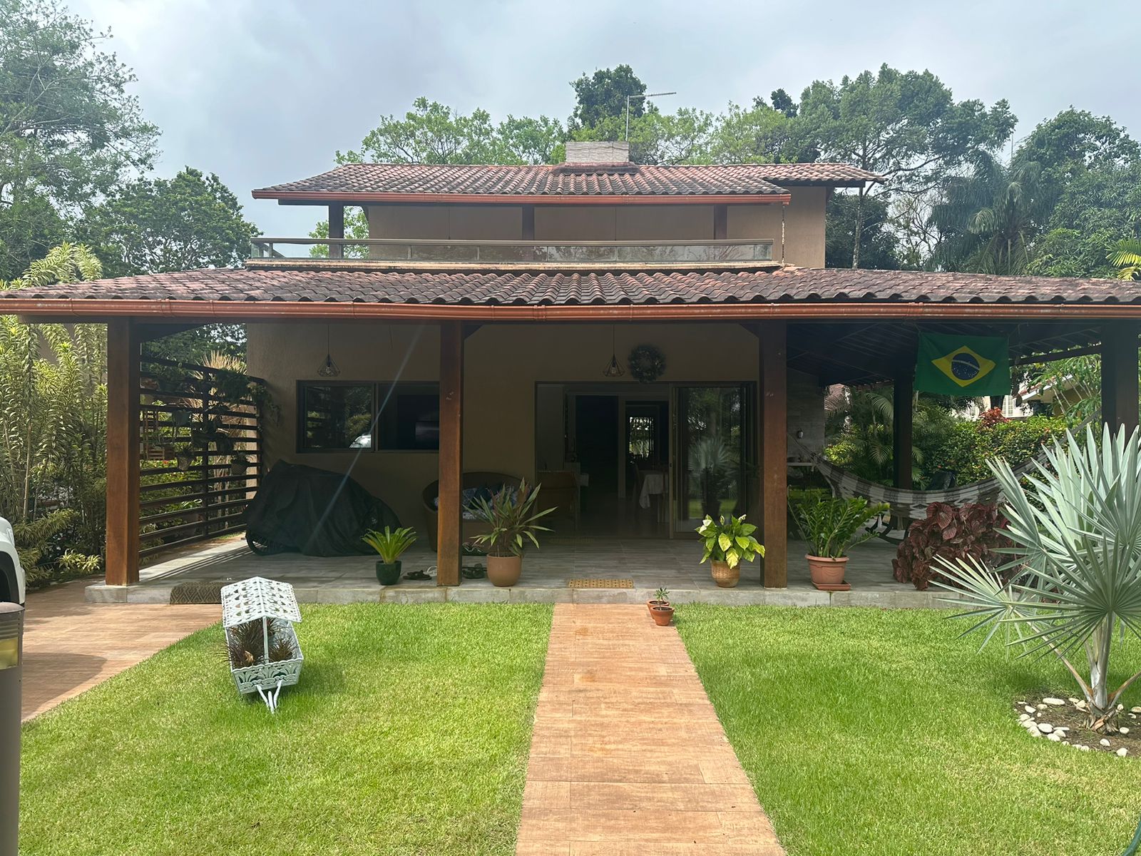 CASA VENDA - CLUBE CAMPO ALVORADA 